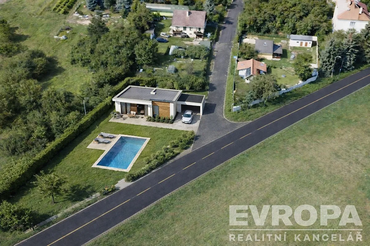 Prodej stavebního pozemku 975 m²